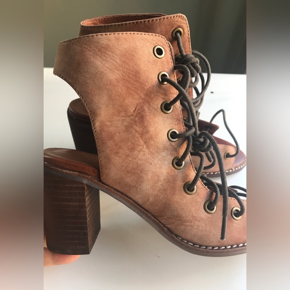 Jeffrey Campbell X Free people Minimal Lace Up Heels Size: 6 - Picture 5 of 15